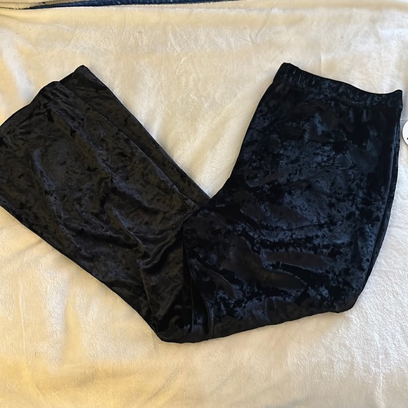 Plus size velvet flare pants - Picture 1 of 2